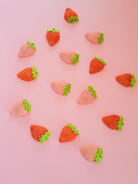 🐾𝗦𝘁𝗿𝗮𝘄𝗯𝗶𝗲 𝗦𝗺𝗼𝗼𝘁𝗵𝗶𝗲🐾